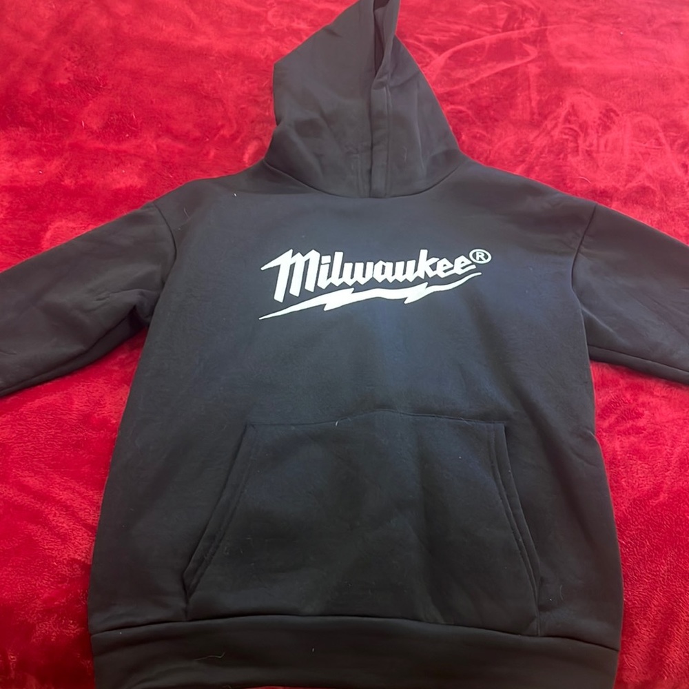 XL Milwaukee hoodie